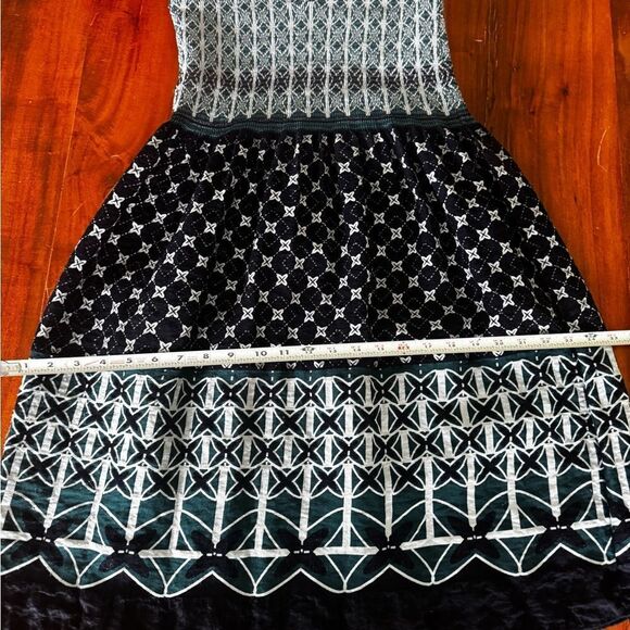 MAX STUDIO Fit and Flare, Smocked Navy colored Mini Dress  EUC sz L - Picture 9 of 11